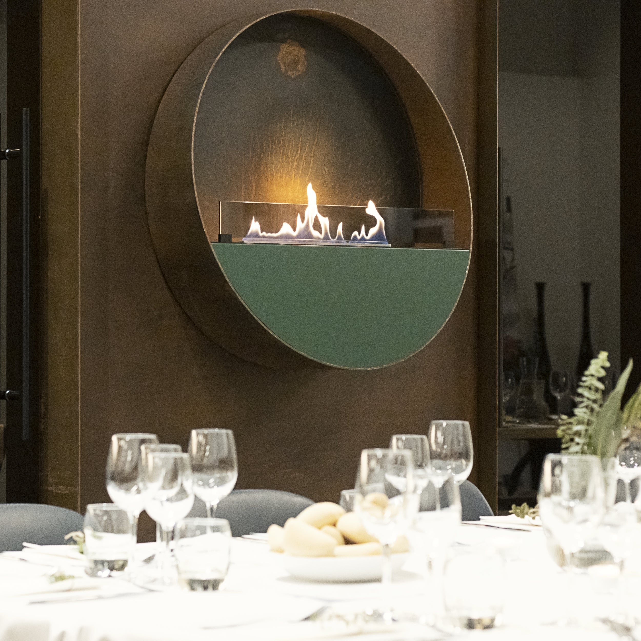 Decoflame Net Zero F3 Tokyo Wall Mounted Ethanol Fireplace - Image 3