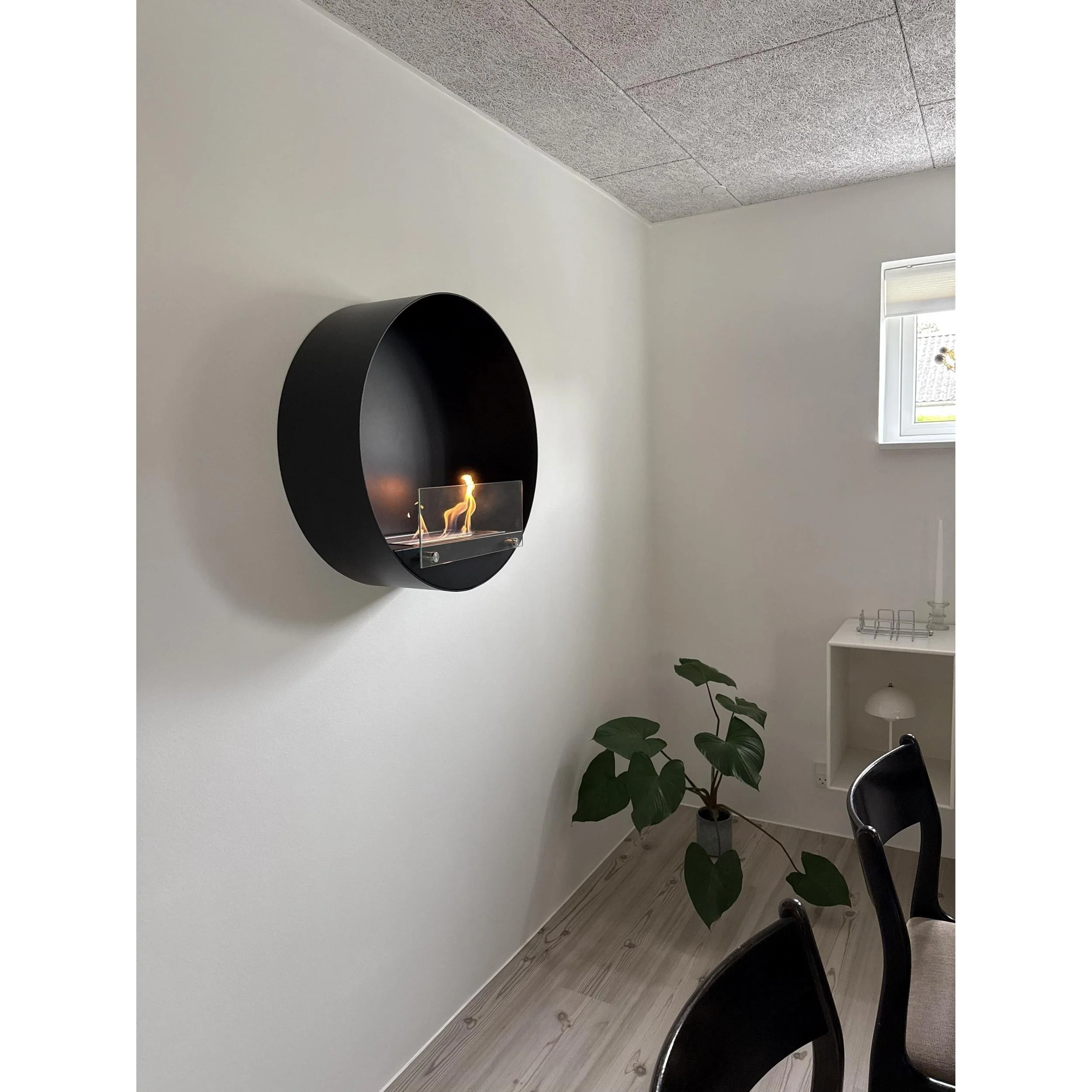 Foco Delaware Black Wall Mounted Ethanol Fireplace - Image 4